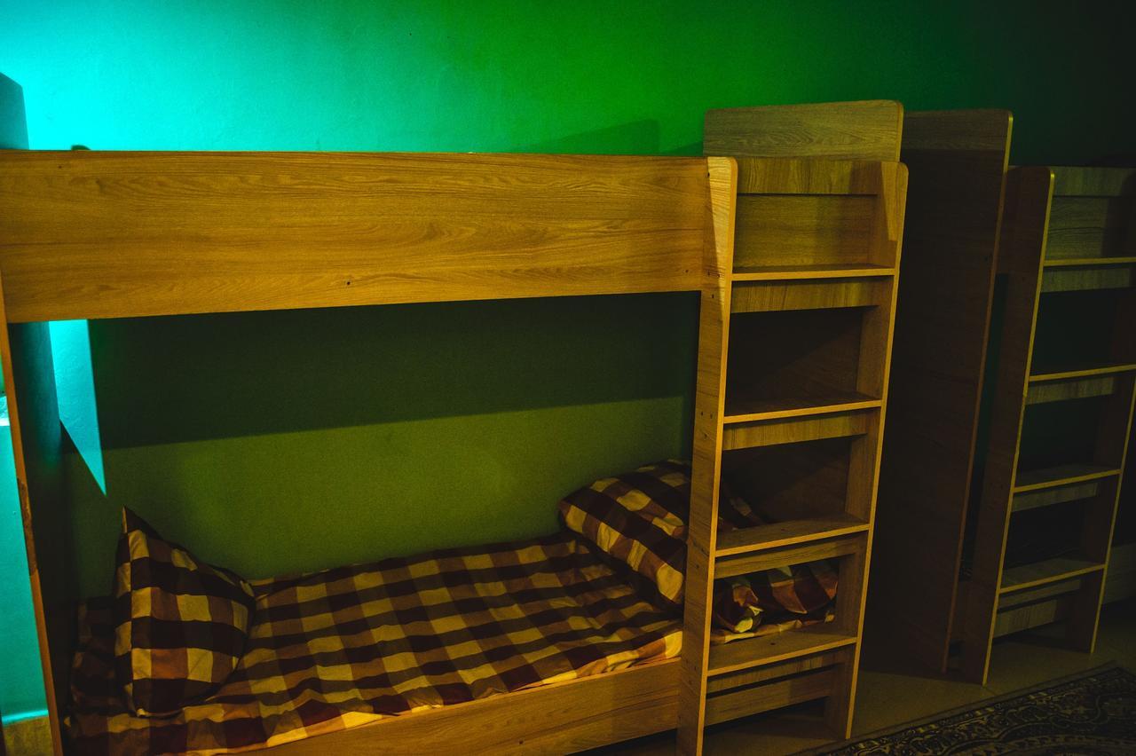 Asia Hostel Almaty Esterno foto