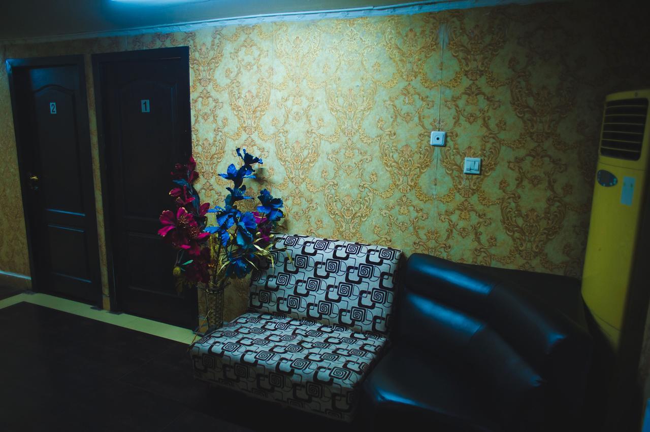 Asia Hostel Almaty Esterno foto