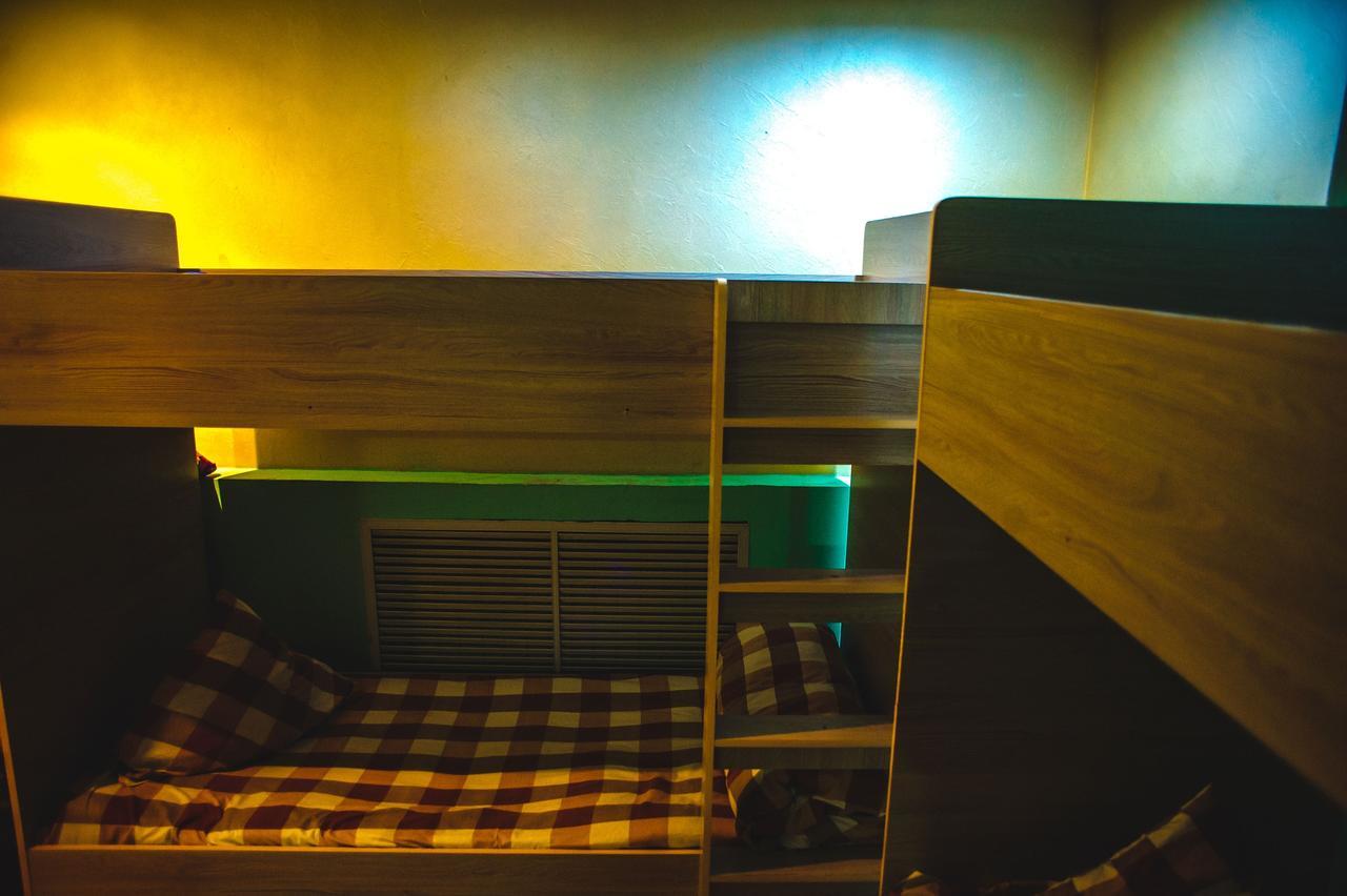 Asia Hostel Almaty Esterno foto