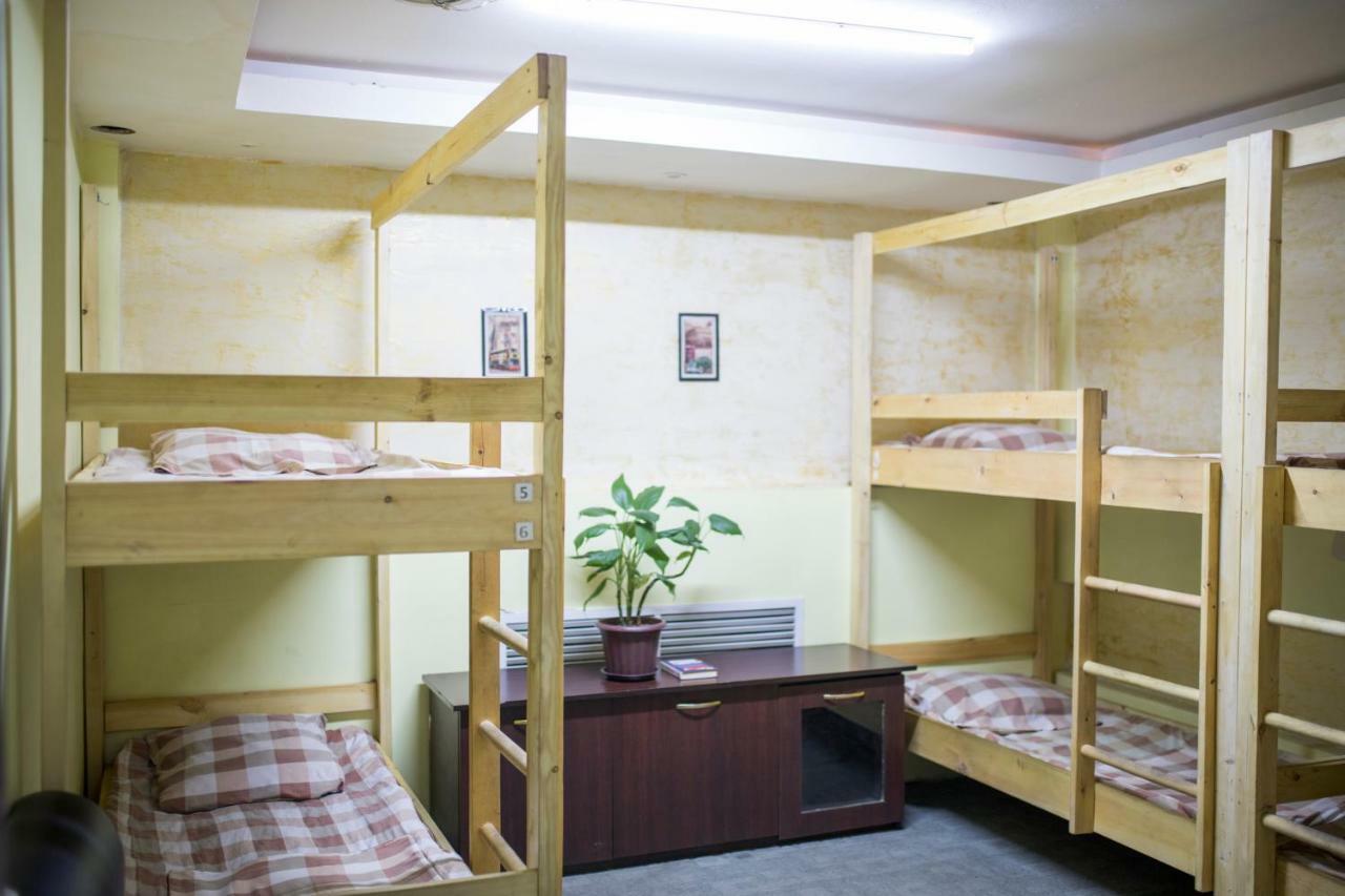 Asia Hostel Almaty Esterno foto